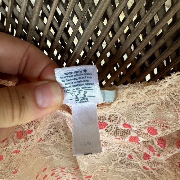 Ebeney Lace Teddy ivory : coral accents - Picture 6 of 10